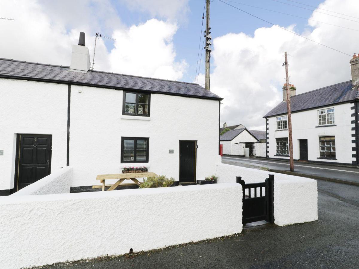 Menai Cottage スランヴァイルプールグウインゲル エクステリア 写真