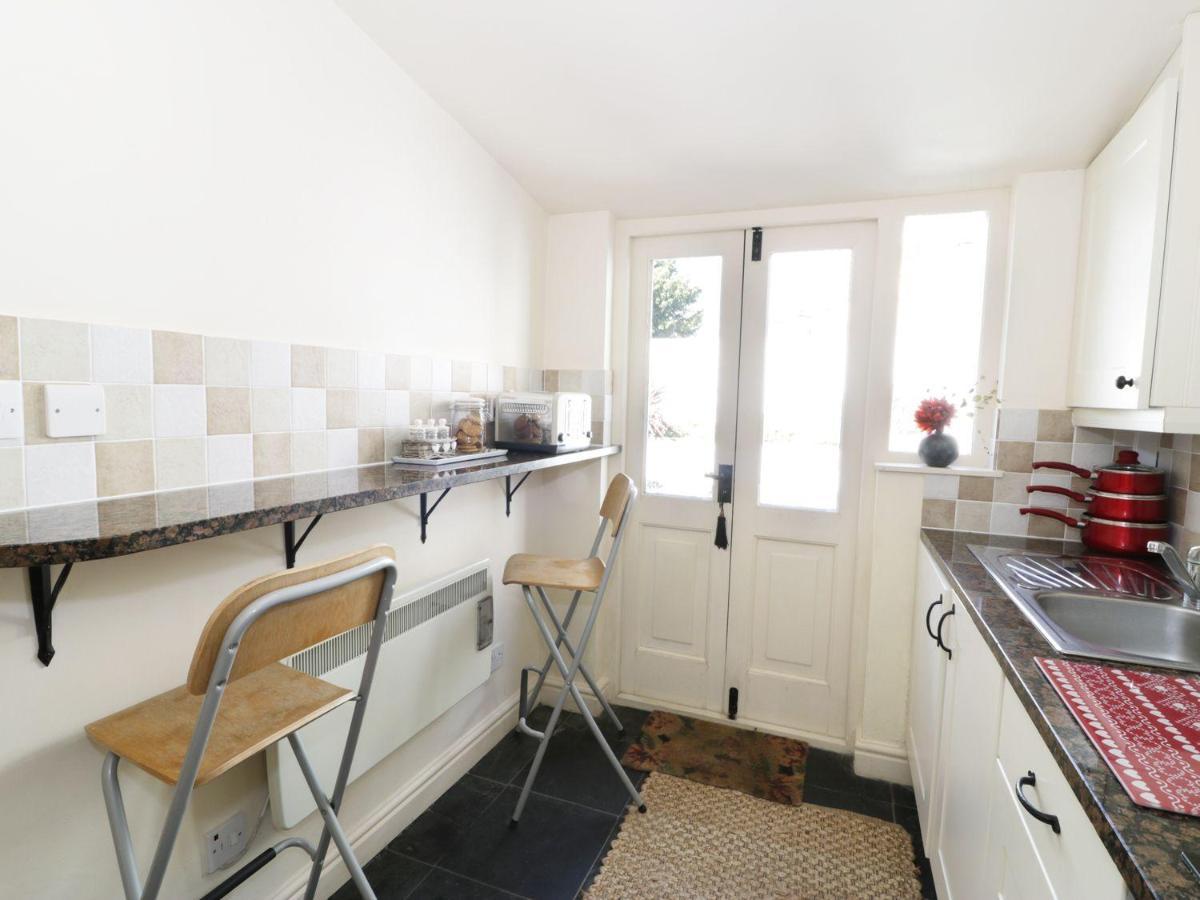 Menai Cottage スランヴァイルプールグウインゲル エクステリア 写真
