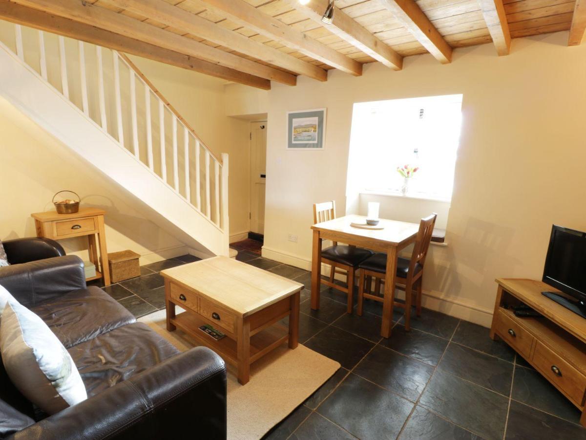 Menai Cottage スランヴァイルプールグウインゲル エクステリア 写真